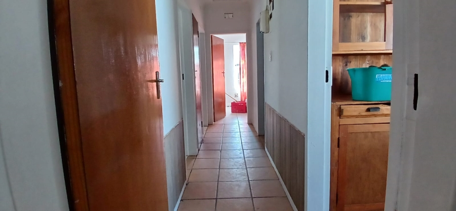 To Let 3 Bedroom Property for Rent in Staffords Hill Free State